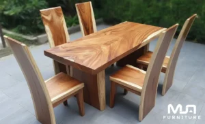 Meja Makan Trembesi Kayu Solid Jepara